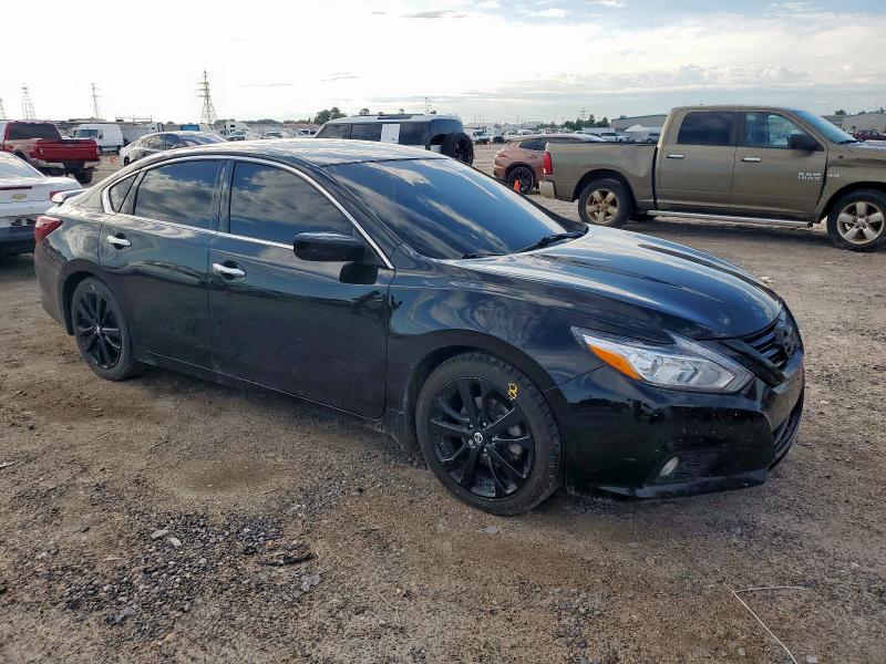 1N4AL3AP6JC285589 - 2018 NISSAN ALTIMA 2.5 BLACK photo 4