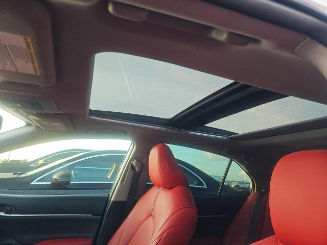 4T1B61HK5JU031589 - 2018 TOYOTA CAMRY XSE Белый фото 11