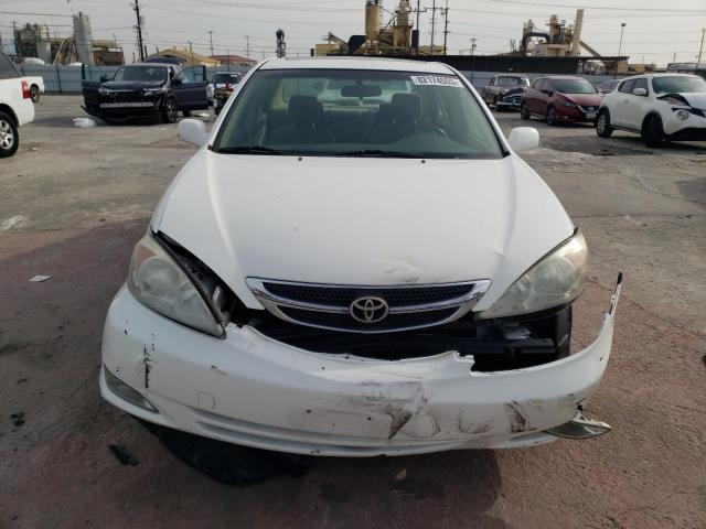 JTDBE32KX40263631 - 2004 TOYOTA CAMRY LE WHITE photo 5