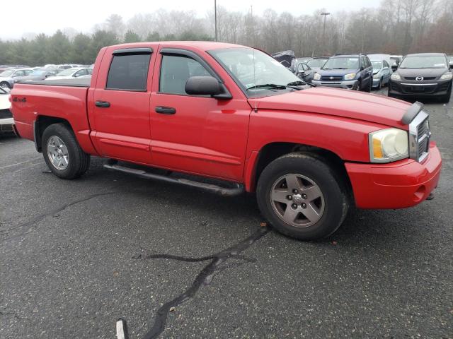 1D7HW58N55S127505 - 2005 DODGE DAKOTA QUAD LARAMIE RED photo 4