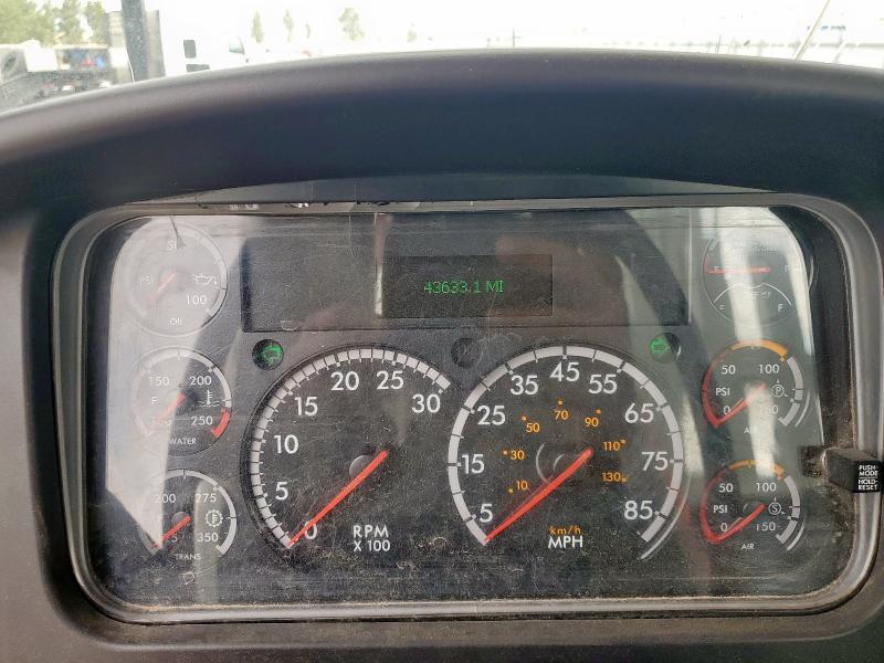 3ALDCYFE4KDKL5218 - 2019 FREIGHTLINER M2 106 MEDIUM DUTY WHITE photo 8