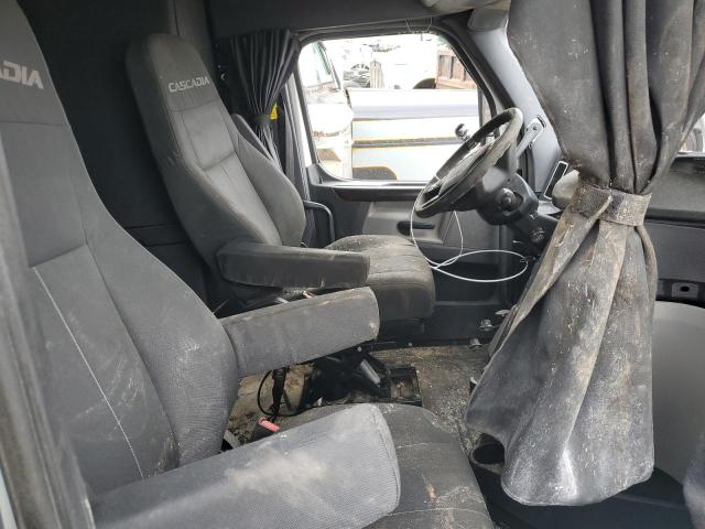 3AKJHHDR5KSKJ9572 - 2019 FREIGHTLINER CASCADIA 126 WHITE photo 5