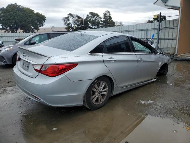 5NPEB4AC3DH660087 - 2013 HYUNDAI SONATA GLS GRAY photo 3