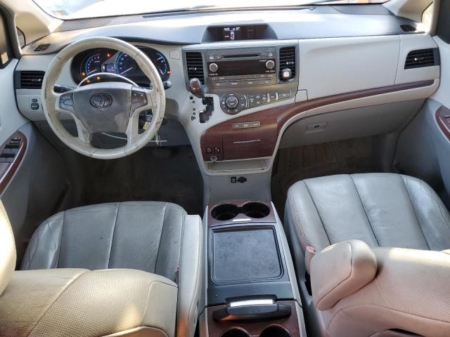 5TDDK3DC0ES072855 - 2014 TOYOTA SIENNA XLE 灰色 照片 8