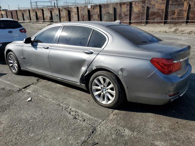 WBAKB8C55BCY65022 - 2011 BMW 750 LI GRAY photo 2