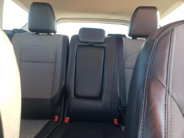 1FMCU0JD6HUC31343 - 2017 FORD ESCAPE TITANIUM ORANGE photo 10