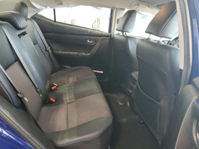 5YFBURHE2JP842427 - 2018 TOYOTA COROLLA L BLUE photo 10