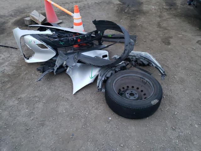 JTDKARFP8H3020070 - 2017 TOYOTA PRIUS PRIM 银色 照片 12