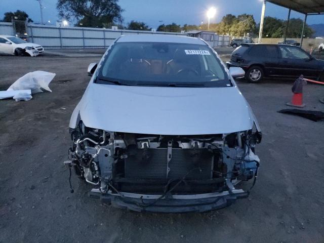 JTDKARFP8H3020070 - 2017 TOYOTA PRIUS PRIM 银色 照片 5