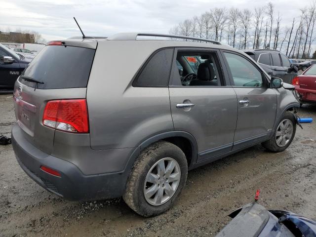 5XYKTDA25CG269973 - 2012 KIA SORENTO BASE SILVER photo 3