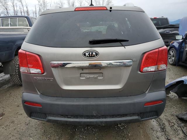 5XYKTDA25CG269973 - 2012 KIA SORENTO BASE SILVER photo 6