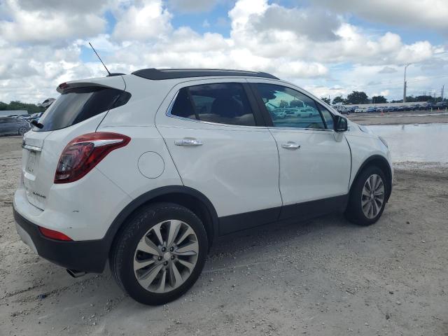 KL4CJASBXHB096485 - 2017 BUICK ENCORE PREFERRED Weiß Foto 3