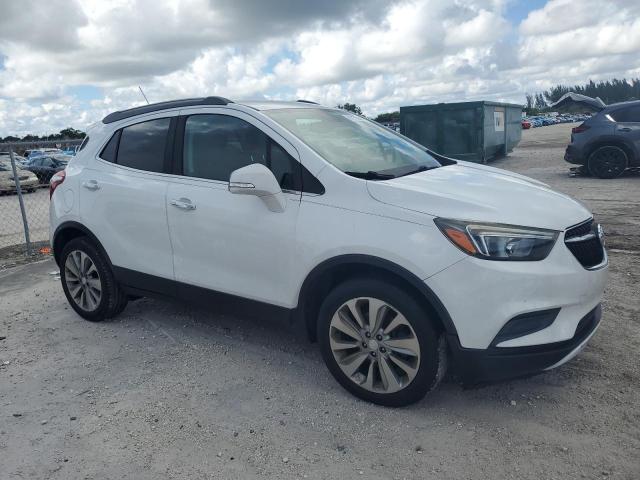 KL4CJASBXHB096485 - 2017 BUICK ENCORE PREFERRED Weiß Foto 4