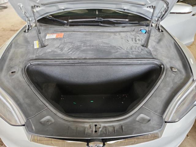 5YJSA1E26GF169330 - 2016 TESLA MODEL S Silber Foto 11
