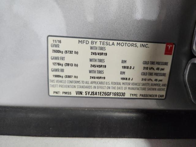 5YJSA1E26GF169330 - 2016 TESLA MODEL S Silber Foto 12