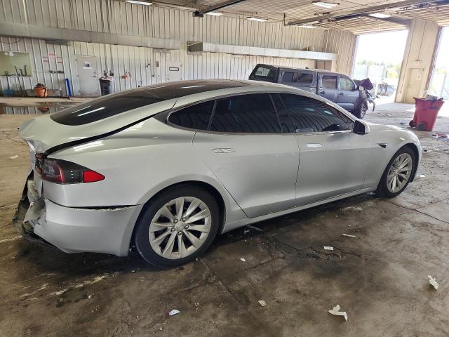 5YJSA1E26GF169330 - 2016 TESLA MODEL S Silber Foto 3