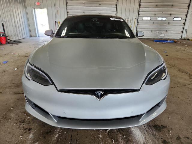 5YJSA1E26GF169330 - 2016 TESLA MODEL S Silber Foto 5