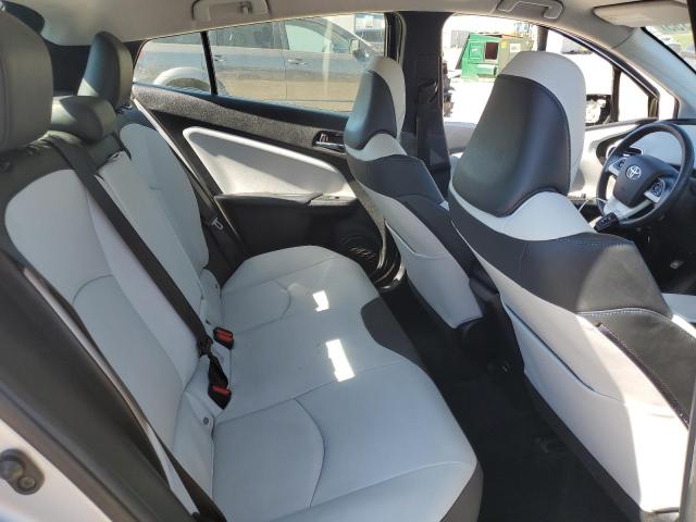 JTDKARFUXG3024626 - 2016 TOYOTA PRIUS ვერცხლისფერი ფოტო 10