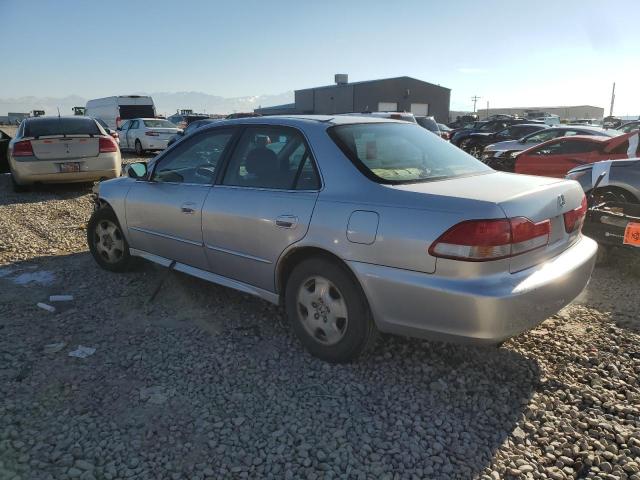 1HGCG16511A061677 - 2001 HONDA ACCORD EX SILVER photo 2