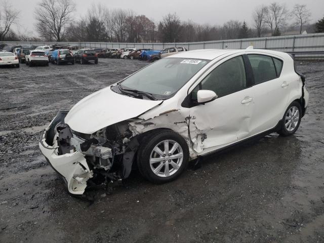 JTDKDTB31H1596361 - 2017 TOYOTA PRIUS C WHITE photo 1