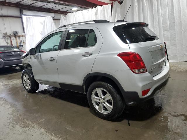 3GNCJPSB4LL210388 - 2020 CHEVROLET TRAX 1LT SILVER photo 2