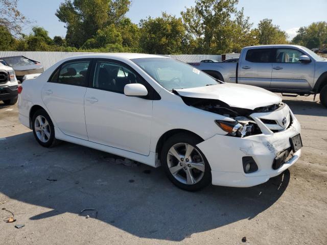 2T1BU4EE2BC743938 - 2011 TOYOTA COROLLA BASE Weiß Foto 4