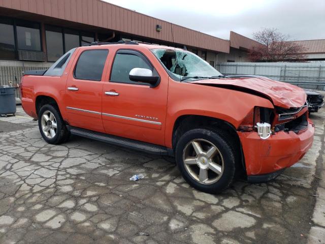 3GNTKGE36BG156777 - 2011 CHEVROLET AVALANCHE LTZ ORANGE photo 4