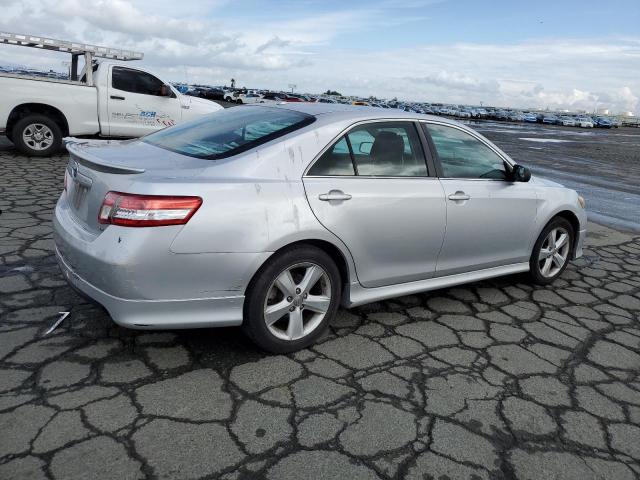 4T1BF3EK1BU157191 - 2011 TOYOTA CAMRY BASE SILVER photo 3