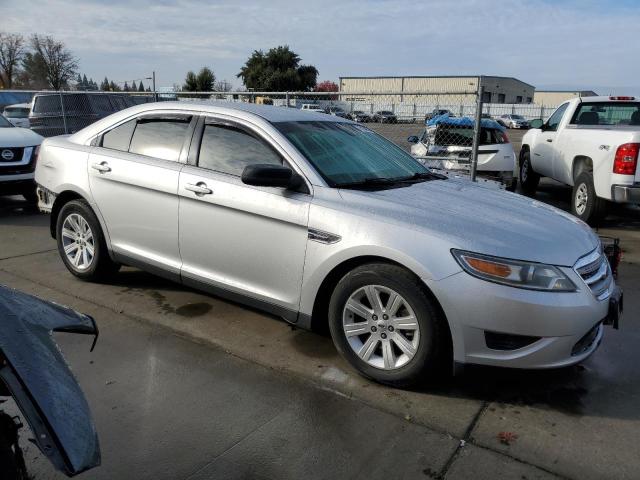 1FAHP2DW8CG140808 - 2012 FORD TAURUS SE SILVER photo 4