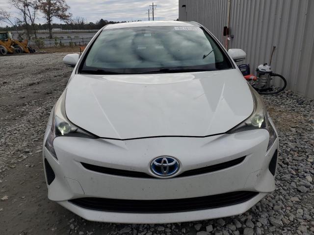 JTDKARFU2G3023860 - 2016 TOYOTA PRIUS WHITE photo 5