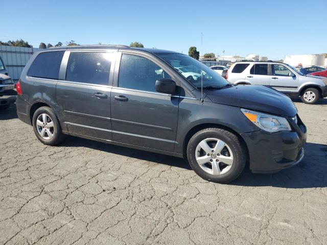 2V4RW3DG6BR669497 - 2011 VOLKSWAGEN ROUTAN SE CHARCOAL photo 4