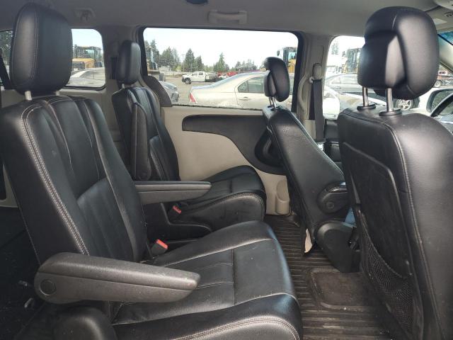 2C4RC1BG0FR696629 - 2015 CHRYSLER TOWN & COU TOURING SILVER photo 11