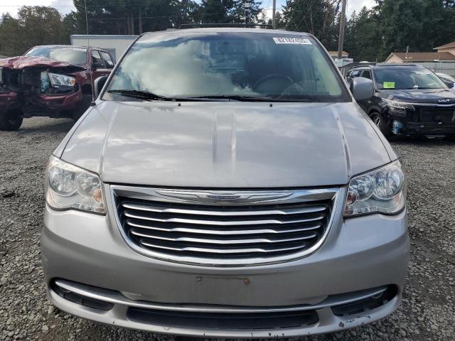 2C4RC1BG0FR696629 - 2015 CHRYSLER TOWN & COU TOURING SILVER photo 5