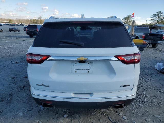 1GNERKKWXJJ132470 - 2018 CHEVROLET TRAVERSE PREMIER WHITE photo 6