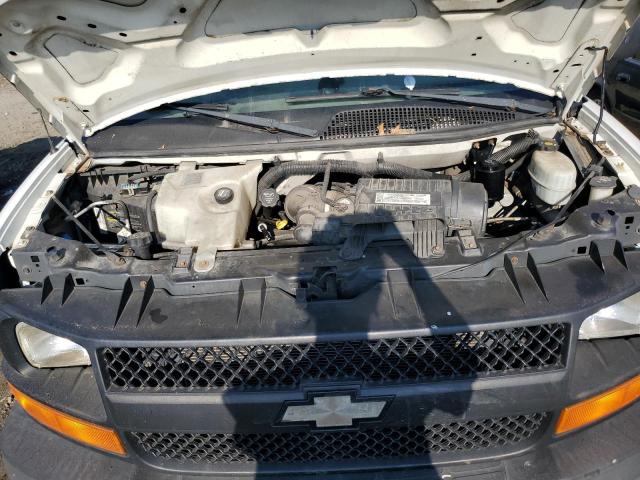 1GCGG25CX81139485 - 2008 CHEVROLET EXPRESS G2 WHITE photo 12