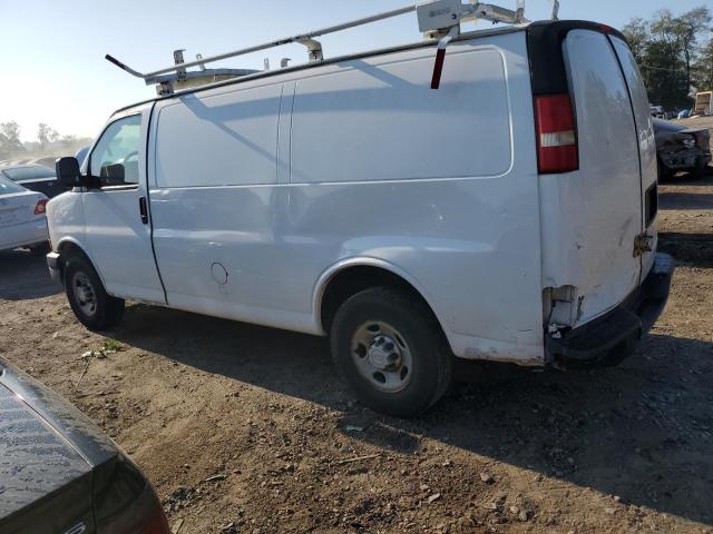 1GCGG25CX81139485 - 2008 CHEVROLET EXPRESS G2 WHITE photo 2