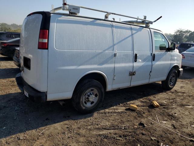 1GCGG25CX81139485 - 2008 CHEVROLET EXPRESS G2 WHITE photo 3