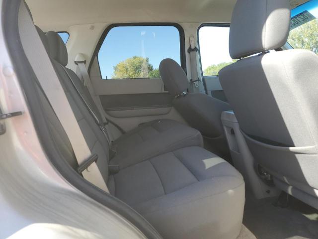 1FMCU0DG6AKA77742 - 2010 FORD ESCAPE XLT ოქროსფერი ფოტო 11
