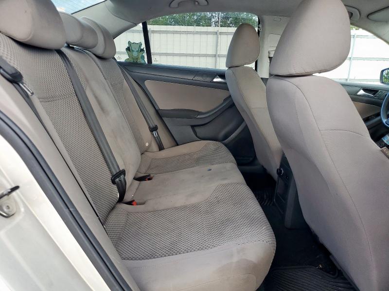 3VW2K7AJ8CM319003 - 2012 VOLKSWAGEN JETTA BASE SILVER photo 10