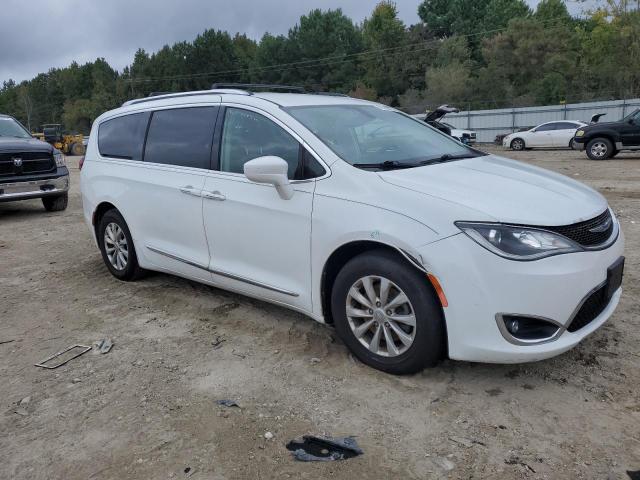 2C4RC1BG6KR523014 - 2019 CHRYSLER PACIFICA TOURING L WHITE photo 4