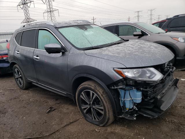 JN8AT2MV0JW301738 - 2018 NISSAN ROGUE S GRAY photo 4