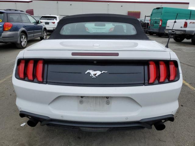 1FATP8UH5J5132687 - 2018 FORD MUSTANG WHITE photo 6