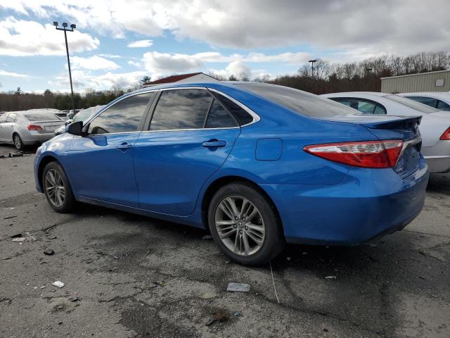 4T1BF1FK2HU795865 - 2017 TOYOTA CAMRY LE BLUE photo 2