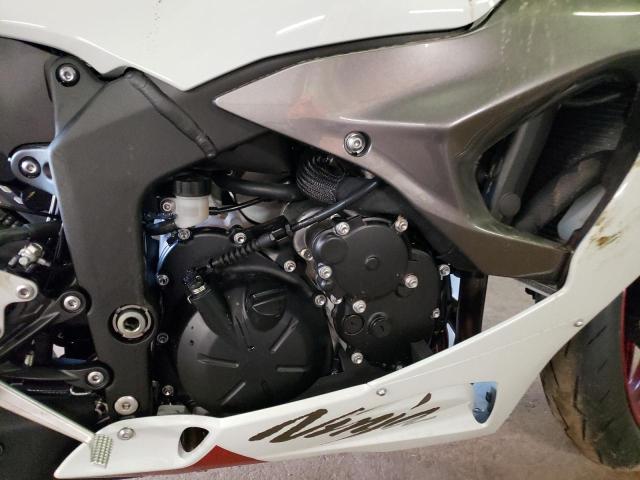 JKBZXJJ12RA001048 - 2024 KAWASAKI ZX636 K WHITE photo 7