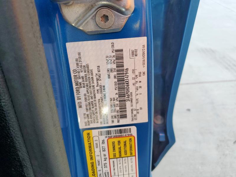 3FA6P0HD6KR147946 - 2019 FORD FUSION SE BLUE photo 12