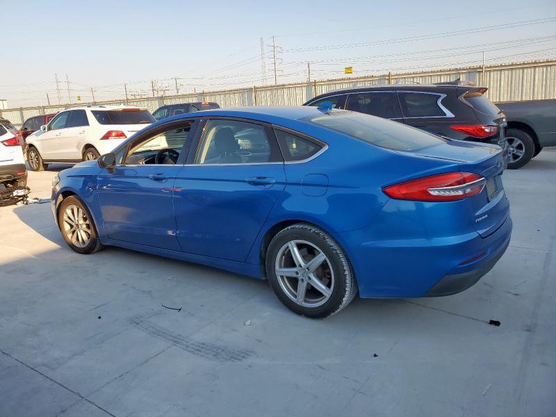 3FA6P0HD6KR147946 - 2019 FORD FUSION SE BLUE photo 2
