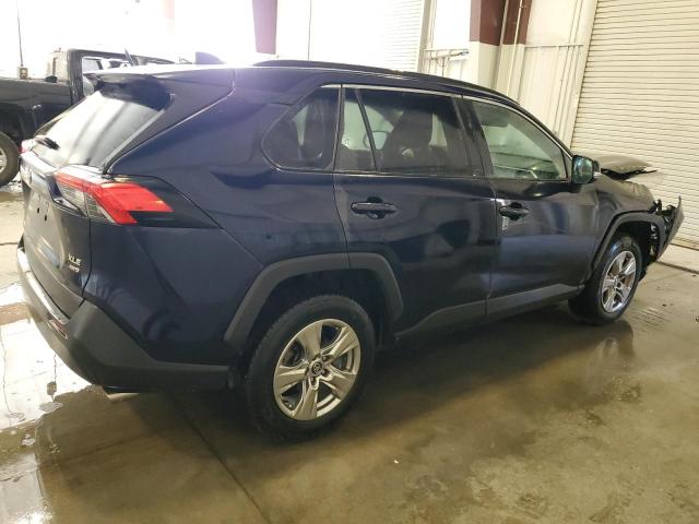 2T3P1RFV7LC096925 - 2020 TOYOTA RAV4 XLE BLUE photo 3