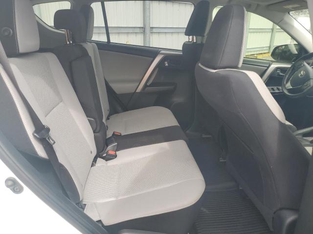 JTMRFREV2HJ705015 - 2017 TOYOTA RAV4 XLE WHITE photo 11
