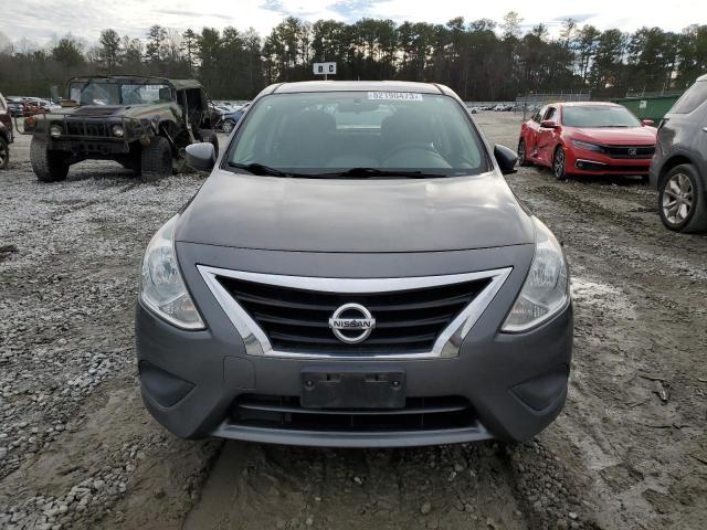 3N1CN7APXHL827959 - 2017 NISSAN VERSA S GRAY photo 5