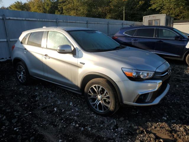 JA4AR3AW3JZ019048 - 2018 MITSUBISHI OUTLANDER ES 银色 照片 4